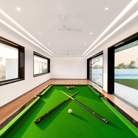 Stayvista At Aj House With Pvt Pool & Projector Set-Up Хидерабад Екстериор снимка