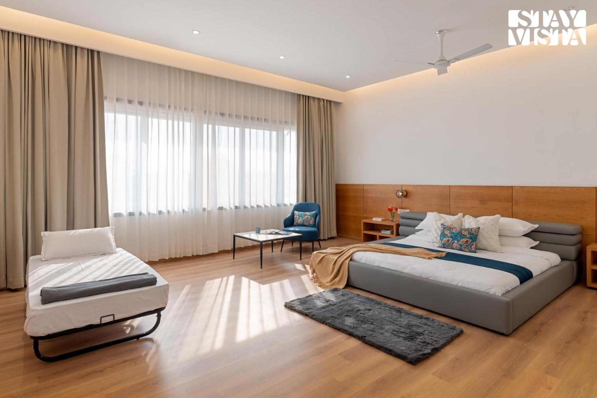 Stayvista At Aj House With Pvt Pool & Projector Set-Up Хидерабад Екстериор снимка